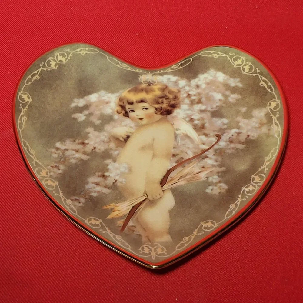 Vintage Bradford Exchange Little Sweetheart Decorative Plate 1997